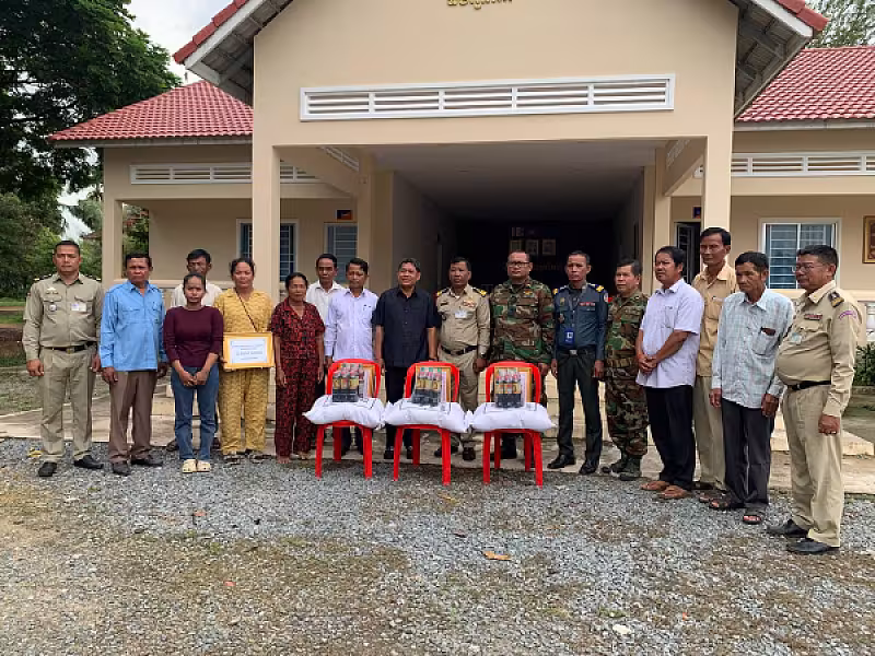 អ.ន.ក ខេត្តតាកែវ នាំយកថវិកាបេឡាមរណសង្គ្រោះជូនគ្រួសារសពអតីតយុទ្ធជនចំនួន ៥គ្រួសារ - Image 4