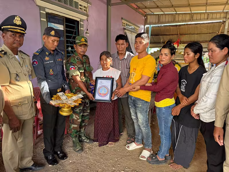 អ.ន.ក ស្រុកបវេល នាំយកថវិកាបេឡាមរណសង្គ្រោះជូនគ្រួសារសពអតីតយុទ្ធជនមួយគ្រួសារ - Image 2