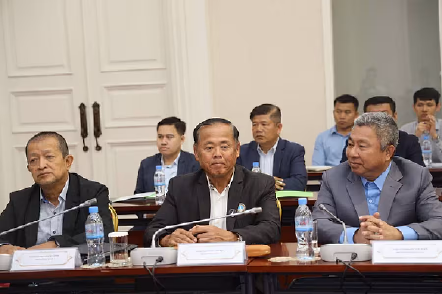 ឯកឧត្តម គន់ គីម ដឹកនាំកិច្ចប្រជុំពិភាក្សាលើការរៀបចំ និងការប្រព្រឹត្តទៅរបស់គណៈកម្មាធិការសមាគមអតីតយុទ្ធជន និងនិវត្តជនកម្ពុជាតាមវិស័យ - Image 4