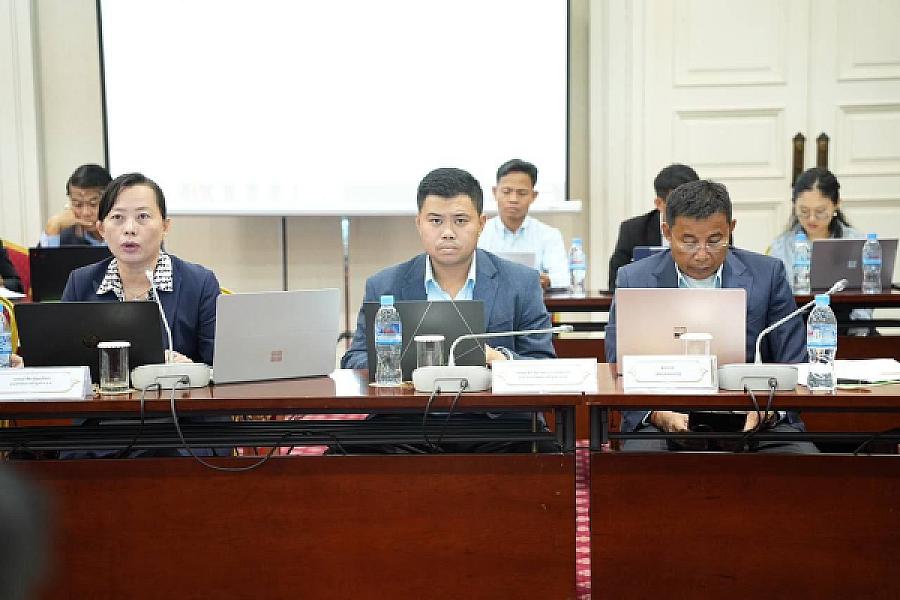 ឯកឧត្តម គន់ គីម ដឹកនាំកិច្ចប្រជុំពិភាក្សាលើការរៀបចំ និងការប្រព្រឹត្តទៅរបស់គណៈកម្មាធិការសមាគមអតីតយុទ្ធជន និងនិវត្តជនកម្ពុជាតាមវិស័យ - Image 6