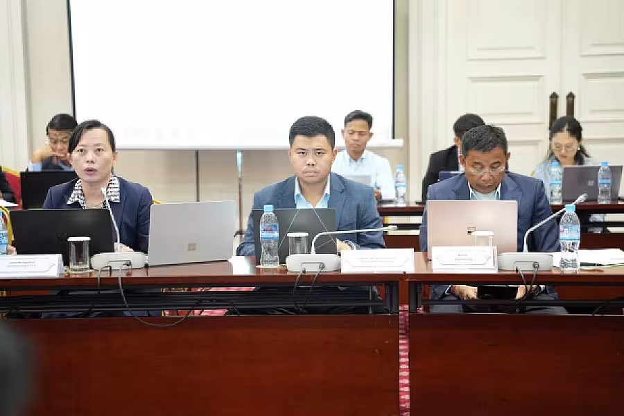 ឯកឧត្តម គន់ គីម ដឹកនាំកិច្ចប្រជុំពិភាក្សាលើការរៀបចំ និងការប្រព្រឹត្តទៅរបស់គណៈកម្មាធិការសមាគមអតីតយុទ្ធជន និងនិវត្តជនកម្ពុជាតាមវិស័យ - Image 6