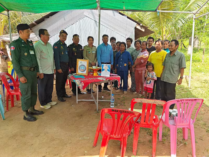 អ.ន.ក ស្រុករុក្ខគិរី នាំយកថវិកាបេឡាមរណសង្គ្រោះជូនគ្រួសារសពអតីតយុទ្ធជនមួយគ្រួសារ