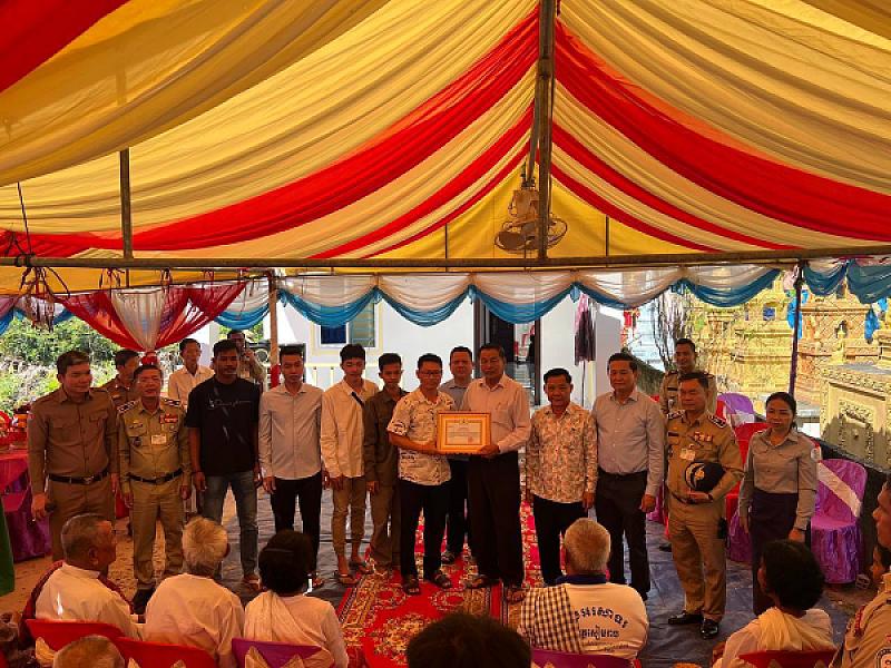 គ្រួសារវីរយុទ្ធជនពលីមួយគ្រួសារ នៅខេត្តសៀមរាប ទទួលបានគេហដ្ឋានថ្មី តាមរយ:សប្បុរសជនទូទាំងប្រទេស - Image 6