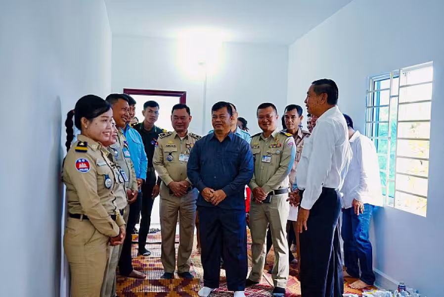 គ្រួសារវីរយុទ្ធជនមួយគ្រួសារ នៅស្រុកប្រាសាទបាគង  ទទួលបានគេហដ្ឋានថ្មី តាមរយ:សប្បុរសជនទូទាំងប្រទេស - Image 4