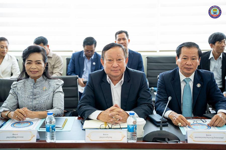 ឯកឧត្តមកិត្តិសង្គហបណ្ឌិត គន់ គីម ដឹកនាំកិច្ចប្រជុំអន្តរក្រសួង ដើម្បីរៀបចំមហាសន្និបាតវិសាមញ្ញតំណាងសមាគមអតីតយុទ្ធជនកម្ពុជានៅទូទាំងប្រទេស នាចុងខែកក្កដាខាងមុខ - Image 5