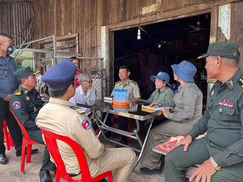 អ.ន.ក ខេត្តព្រះសីហនុ ចុះជួបសំណេះសំណាលជាមួយអតីតយុទ្ធជន ដែលគ្មានដី និងផ្ទះ ស្នាក់នៅចំនួន ៦គ្រួសារ  - Image 7