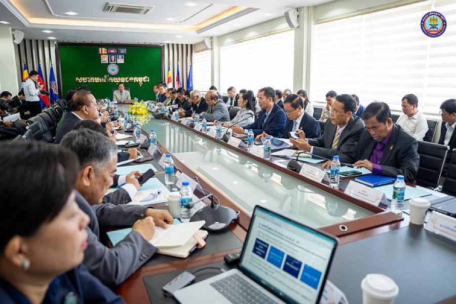 ឯកឧត្តមកិត្តិសង្គហបណ្ឌិត គន់ គីម ដឹកនាំកិច្ចប្រជុំអន្តរក្រសួង ដើម្បីរៀបចំមហាសន្និបាតវិសាមញ្ញតំណាងសមាគមអតីតយុទ្ធជនកម្ពុជានៅទូទាំងប្រទេស នាចុងខែកក្កដាខាងមុខ - Image 11