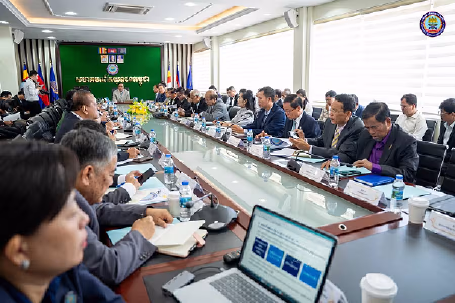 ឯកឧត្តមកិត្តិសង្គហបណ្ឌិត គន់ គីម ដឹកនាំកិច្ចប្រជុំអន្តរក្រសួង ដើម្បីរៀបចំមហាសន្និបាតវិសាមញ្ញតំណាងសមាគមអតីតយុទ្ធជនកម្ពុជានៅទូទាំងប្រទេស នាចុងខែកក្កដាខាងមុខ - Image 11