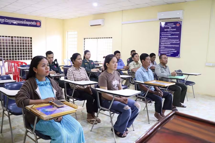 អ.ន.ក ខេត្តកំពង់ចាម នាំយកថវិកាបេឡាមរណសង្គ្រោះជូនគ្រួសារសពអតីតយុទ្ធជនចំនួន ២គ្រួសារ - Image 6