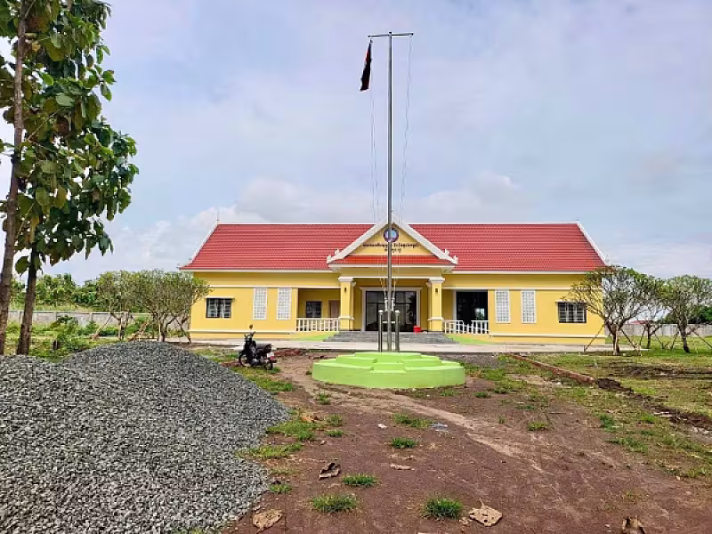 ឧត្តមសេនីយ៍ទោ ចិន នី ដឹកនាំក្រុមការងារចុះត្រួតពិនិត្យការងារសាងសង់អគារស្នាក់ការ អ.ន.ក ខេត្តត្បូងឃ្មុំ - Image 2