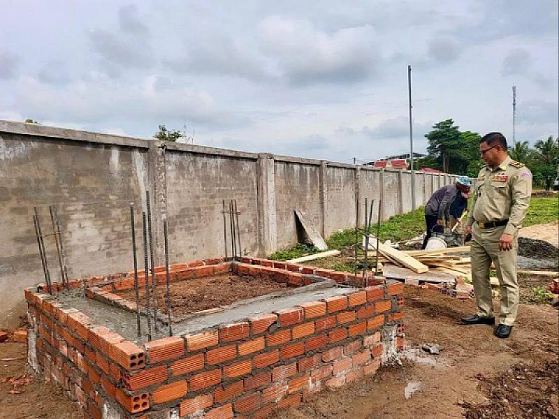 ឧត្តមសេនីយ៍ទោ ចិន នី ដឹកនាំក្រុមការងារចុះត្រួតពិនិត្យការងារសាងសង់អគារស្នាក់ការ អ.ន.ក ខេត្តត្បូងឃ្មុំ - Image 5