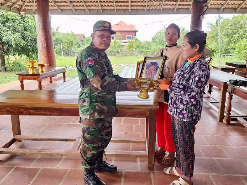 អ.ន.ក ខេត្តព្រះវិហារ នាំយកថវិកាបេឡាមរណសង្គ្រោះជូនគ្រួសារសពអតីតយុទ្ធជនចំនួន ៥គ្រួសារ - Image 2