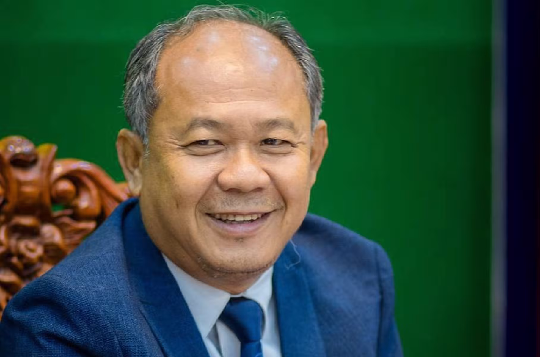 ឯកឧត្តម អ៊ុំ រាត្រី អភិបាល នៃគណៈអភិបាលខេត្តបន្ទាយមានជ័យ ចូលរួមឧបត្ថម្ភថវិកា ៧ ០០០ដុល្លារ ដើម្បីរៀបចំមហាសន្និបាតវិសាមញ្ញទូទាំងប្រទេស តំណាងសមាគមអតីតយុទ្ធជកម្ពុជា