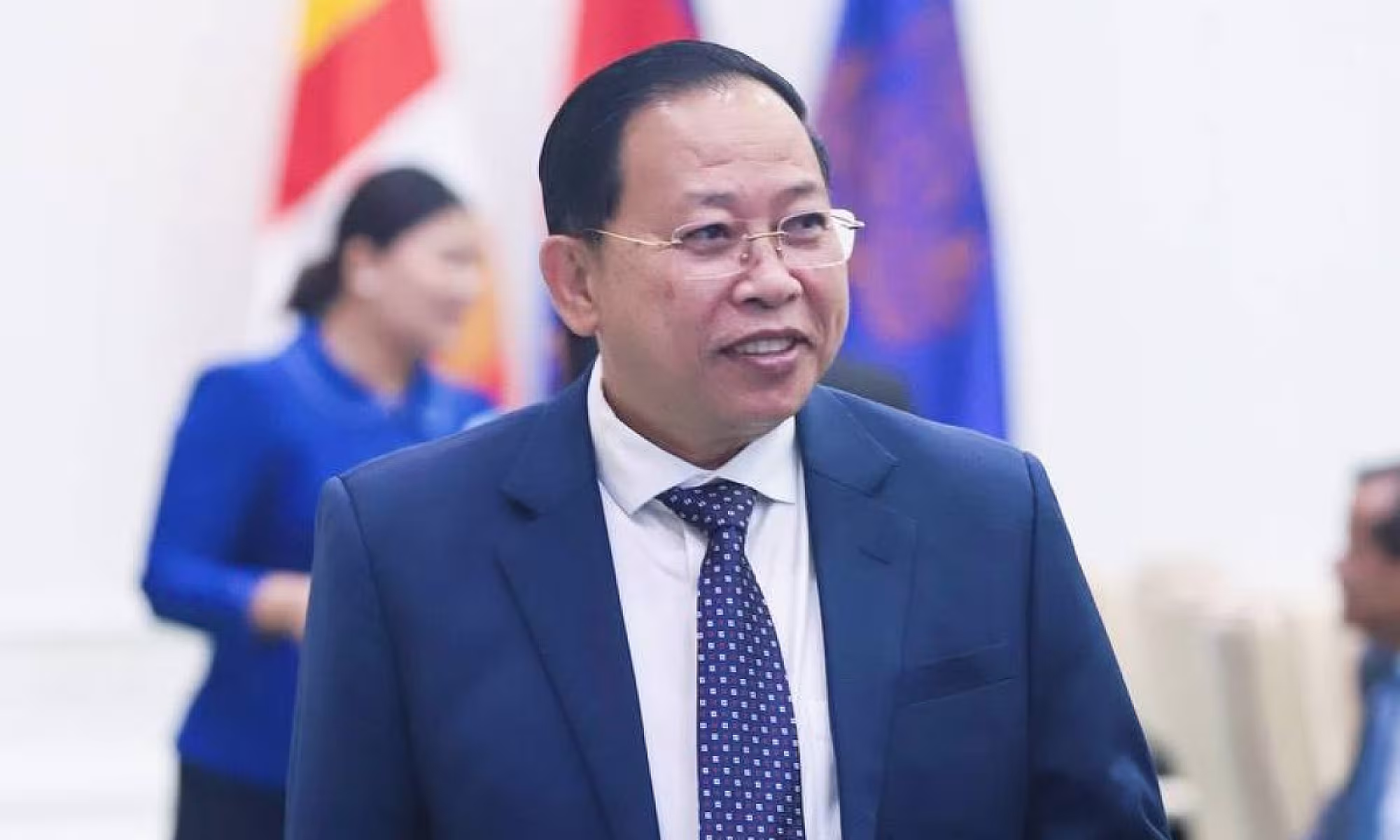 ឯកឧត្តម ចាយ បូរិន រដ្ឋមន្រ្តីក្រសួងធម្មការ និងសាសនា បានឧបត្ថម្ភថវិកា ២០លានរៀល ដើម្បីរៀបចំមហាសន្និបាតវិសាមញ្ញទូទាំងប្រទេស តំណាងសមាគមអតីតយុទ្ធជកម្ពុជា