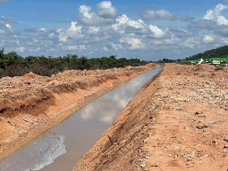 ក្រុមការងារ អ.ន.ក ចុះពិនិត្យការជីកស្រះទឹក និងស្ថាបនាប្រឡាយទឹក ជូនអតីតយុទ្ធជន នៅភូមិព្រៃសិន  - Image 14