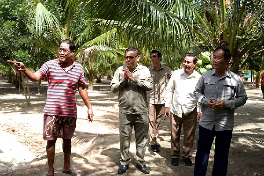 ឯកឧត្តម ខូយ រីដា ដឹកនាំក្រុមការងារចុះជួបសំណេះសំណាលជាមួយបងប្អូនអតីតយុទ្ធជនក្នុងខេត្តពោធិ៍សាត់ - Image 6