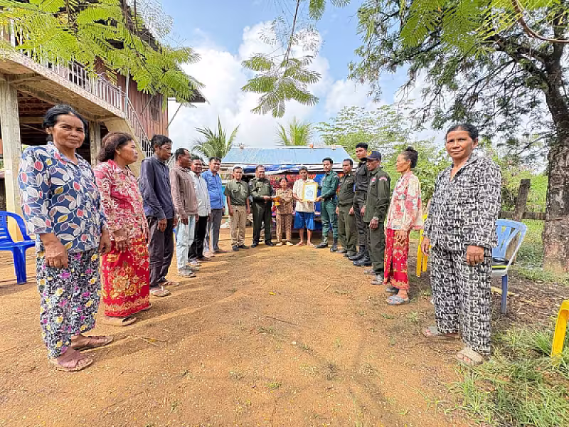 អ.ន.ក ខេត្តកំពង់ស្ពឺ នាំយកថវិកាបេឡាមរណសង្គ្រោះជូនគ្រួសារសពអតីតយុទ្ធជនចំនួន៥គ្រួសារ - Image 7