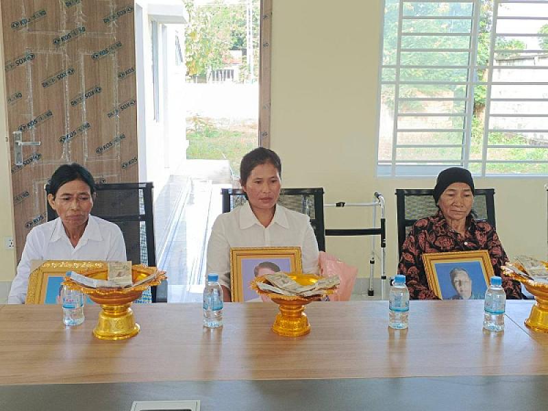 អ.ន.ក ខេត្តកំពង់ឆ្នាំង នាំយកថវិកាបេឡាមរណសង្គ្រោះជូនគ្រួសារសពអតីតយុទ្ធជនចំនួន ៦គ្រួសារ - Image 10