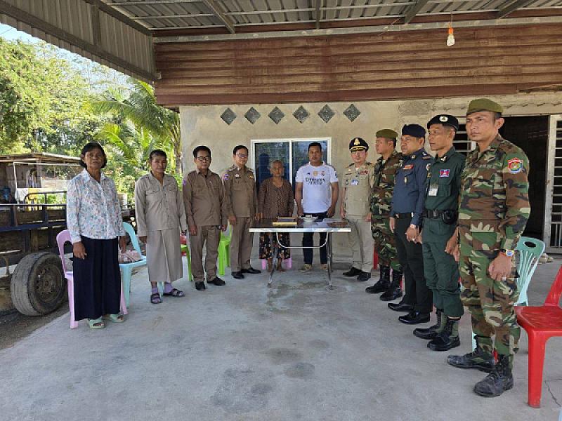 អ.ន.ក ខេត្តបន្ទាយមានជ័យ នាំយកថវិកាបេឡាមរណសង្គ្រោះជូនគ្រួសារសពអតីតយុទ្ធជនចំនួន ៥គ្រួសារ - Image 5