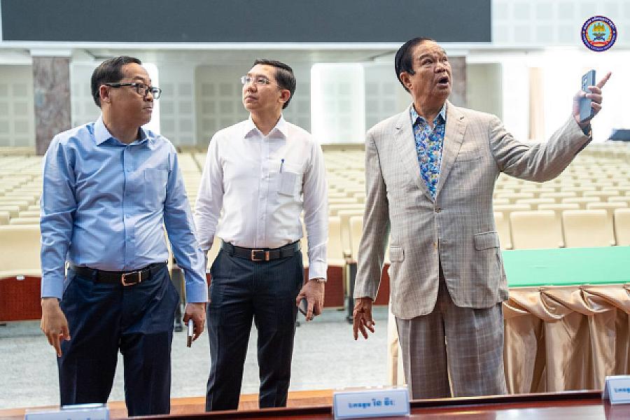 ឯកឧត្តមកិត្តិសង្គហបណ្ឌិត គន់ គីម ទេសរដ្ឋមន្រ្តី អនុប្រធាន និងជាអគ្គលេខាធិការសមាគមអតីតយុទ្ធជនកម្ពុជា បានអញ្ជើញចុះពិនិត្យទីតាំង ដើម្បីរៀបចំមហាសន្និបាតវិសាមញ្ញតំណាងសមាគមអតីតយុទ្ធជនកម្ពុជាទូទាំងប្រទេស - Image 6