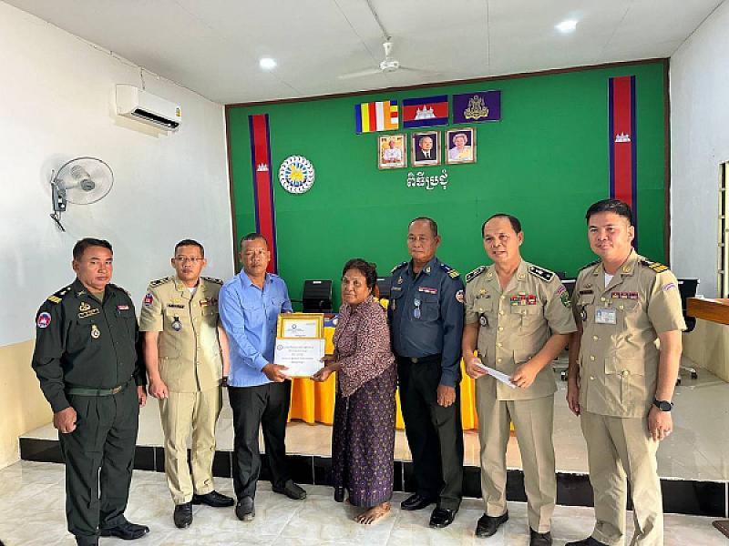 អ.ន.ក ខេត្តកំពង់ចាម នាំយកថវិកាបេឡាមរណសង្គ្រោះជូនគ្រួសារសពអតីតយុទ្ធជនចំនួន ២គ្រួសារ - Image 2