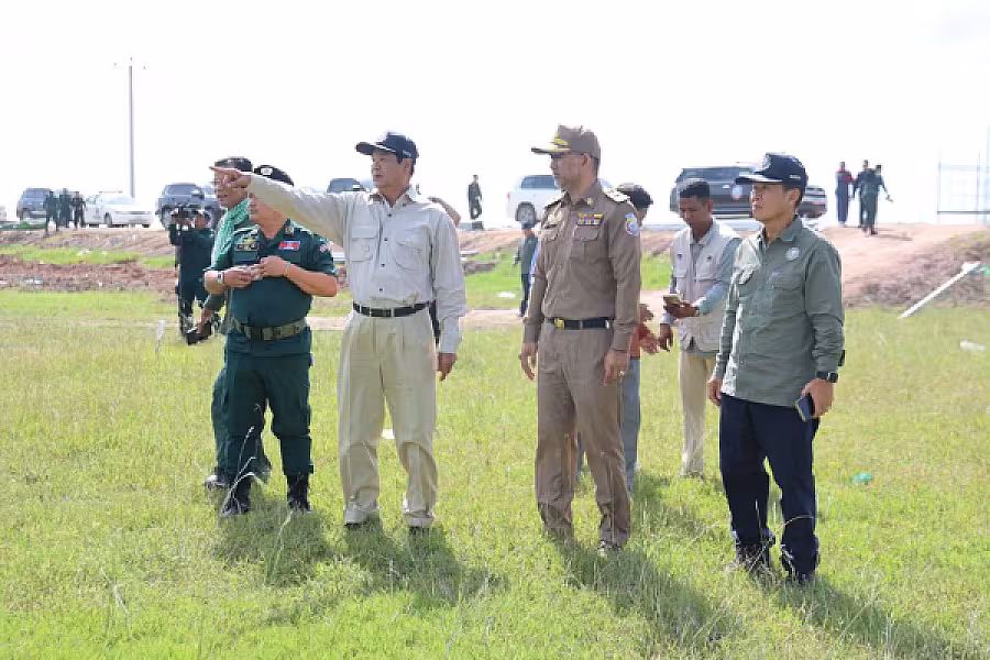 ឯកឧត្តមកិត្តិសង្គហបណ្ឌិត គន់ គីម ទេសរដ្ឋមន្ត្រី អគ្គលេខាធិការសមាគមអតីតយុទ្ធជនកម្ពុជា ចុះពិនិត្យកម្មវិធីផ្ទះសម្រាប់អតីតយុទ្ធជនឆ្នាំ១៩៨២ - Image 5