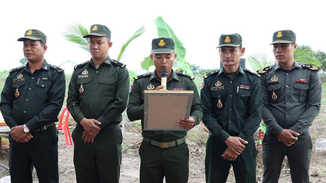 ឧត្ដមសេនីយ៍ទោ សោម ស៊ុន ដឹកនាំក្រុមការងារគោរពវិញ្ញាណក្ខន្ធសពយុទ្ធមិត្តរួមអាវុធក្នុងសម័យសង្គ្រាម - Image 3