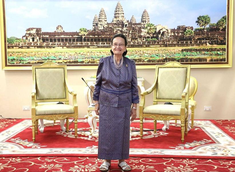 លោកជំទាវ កិត្តិនិតិកោសលបណ្ឌិត ទី បូរ៉ាសុី ទីប្រឹក្សា សម្ដេចអគ្គមហាសេនាបតីតេជោ ហ៊ុន សែន ប្រធានព្រឹទ្ធសភា ឧបត្ថម្ភថវិកាចំនួន ៤,០០០,០០០រៀល ដើម្បីរៀបចំមហាសន្និបាតវិសាមញ្ញតំណាងសមាគមអតីតយុទ្ធជនកម្ពុជាទូទាំងប្រទេស