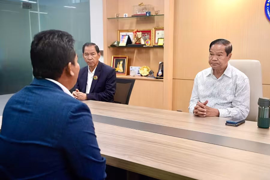 ឯកឧត្តមកិត្តិសង្គហបណ្ឌិត គន់ គីម អញ្ជើញទទួលថវិកាឧបត្ថម្ភសាងសង់ផ្ទះពី លោកឧកញ៉ា ស្រី ចាន់ថន  - Image 7