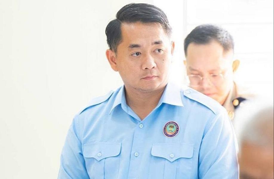 លោក យ៉ូវ សេងគុណ នាយករដ្ឋបាលសាលាខេត្ត និងជាអនុប្រធាន ស.អ.ក ខេត្តបាត់ដំបង ចូលរួមឧបត្ថម្ភថវិកាចំនួន ៥០០,០០០រៀល ដើម្បីរៀបចំមហាសន្និបាតវិសាមញ្ញតំណាងសមាគមអតីតយុទ្ធជនកម្ពុជាទូទាំងប្រទេស