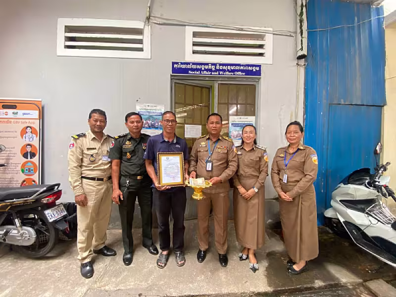 អ.ន.ក រាជធានីភ្នំពេញ នាំយកថវិកាបេឡាមរណសង្គ្រោះជូនគ្រួសារសពអតីតយុទ្ធជនចំនួន ៨គ្រួសារ - Image 6