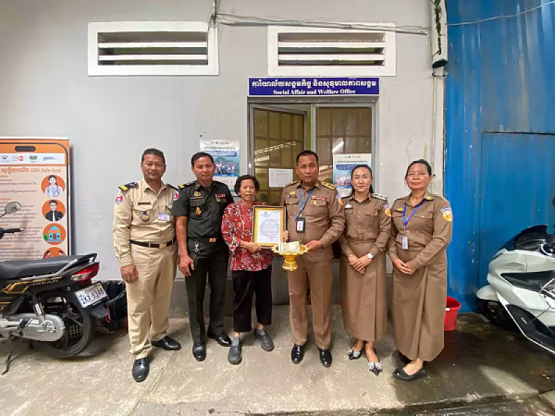 អ.ន.ក រាជធានីភ្នំពេញ នាំយកថវិកាបេឡាមរណសង្គ្រោះជូនគ្រួសារសពអតីតយុទ្ធជនចំនួន ៨គ្រួសារ - Image 7