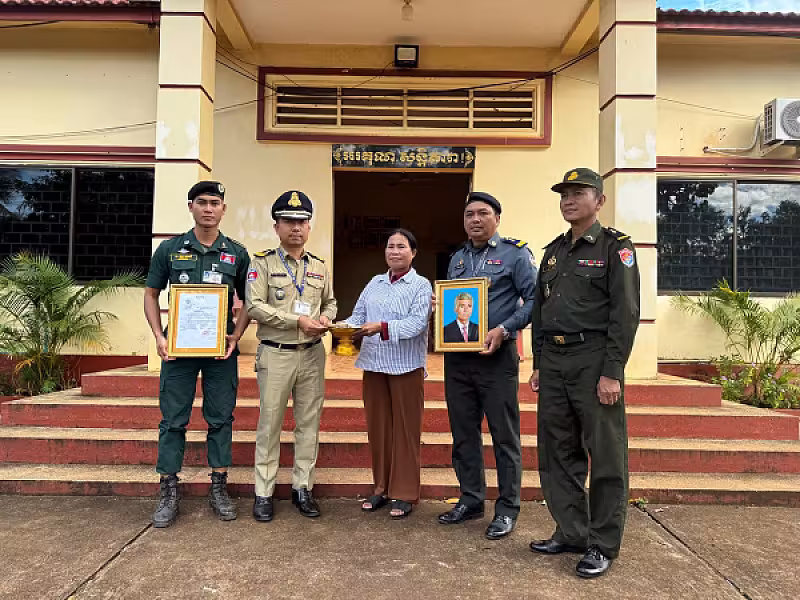 អ.ន.ក ខេត្តត្បូងឃ្មុំ នាំយកថវិកាបេឡាមរណសង្គ្រោះជូនគ្រួសារសពអតីតយុទ្ធជនចំនួន ៣គ្រួសារ - Image 2