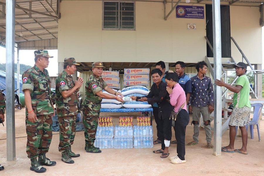 អ.ន.ក ខេត្តព្រះសីហនុ ចុះពិនិត្យ​វឌ្ឍនភាព​នៃ​ការសាងសង់​ផ្ទះជូនអតីតយុទ្ធជនគ្មានដី និងផ្ទះពិតប្រាកដលើដី​សម្បទាន​សង្គមកិច្ច​ - Image 9