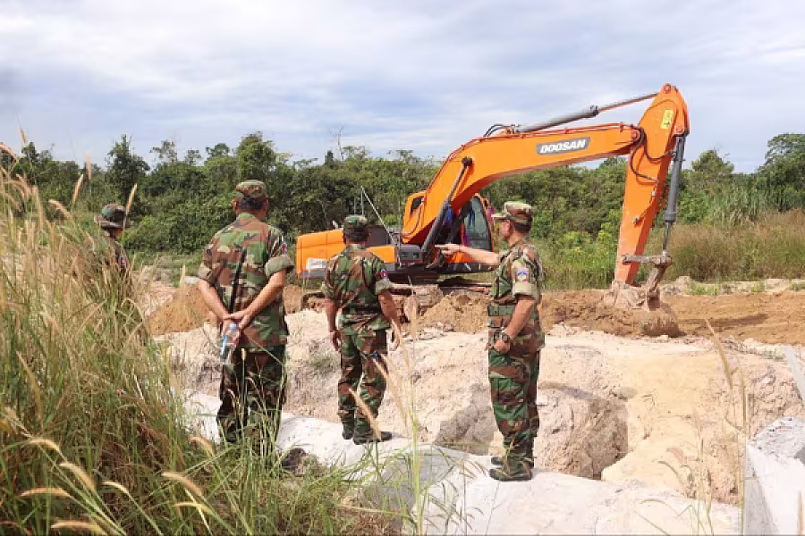 អ.ន.ក ខេត្តព្រះសីហនុ ចុះពិនិត្យ​វឌ្ឍនភាព​នៃ​ការសាងសង់​ផ្ទះជូនអតីតយុទ្ធជនគ្មានដី និងផ្ទះពិតប្រាកដលើដី​សម្បទាន​សង្គមកិច្ច​ - Image 10