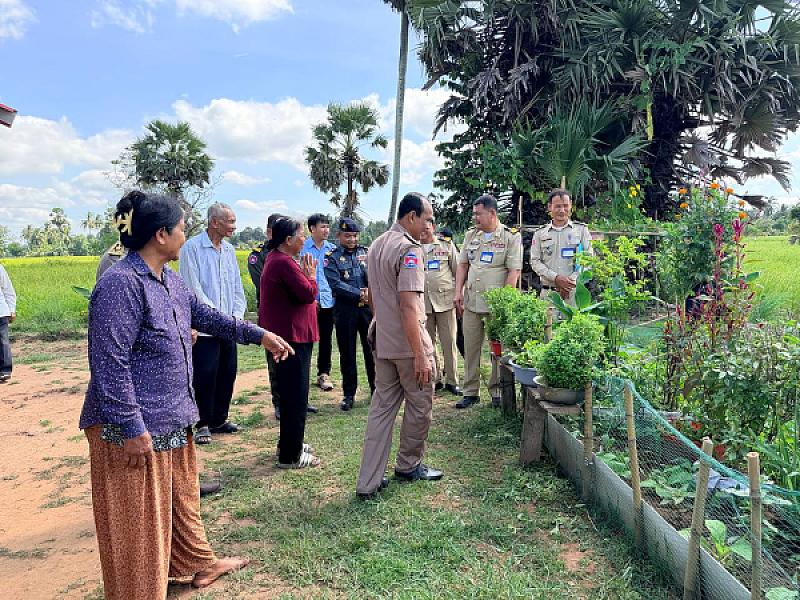 អតីតយុទ្ធជននៅស្រុកដងទង់មួយគ្រួសារទទួលបានភាពកក់ក្ដៅ និងរស់នៅយ៉ាងប្រសើរក្រោយទទួលបានផ្ទះស្នាក់នៅពីឯកឧត្តម សាយ សំអាល់ - Image 2