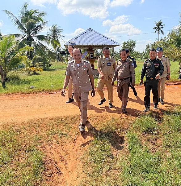 អតីតយុទ្ធជននៅស្រុកដងទង់មួយគ្រួសារទទួលបានភាពកក់ក្ដៅ និងរស់នៅយ៉ាងប្រសើរក្រោយទទួលបានផ្ទះស្នាក់នៅពីឯកឧត្តម សាយ សំអាល់ - Image 3