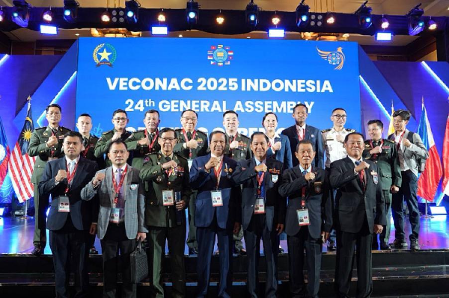 ឯកឧត្តមកិត្តិសង្គហបណ្ឌិត គន់ គីម អញ្ជើញដឹកនាំប្រតិភូចូលរួមពិធីបើកមហាសន្និបាតលើកទី២៤ VECONAC នៅទីក្រុងហ្សាកាតា - Image 23