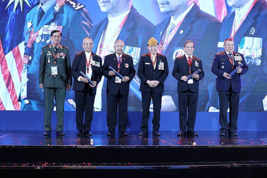 ឯកឧត្តមកិត្តិសង្គហបណ្ឌិត គន់ គីម អញ្ជើញដឹកនាំប្រតិភូចូលរួមពិធីបើកមហាសន្និបាតលើកទី២៤ VECONAC នៅទីក្រុងហ្សាកាតា - Image 40