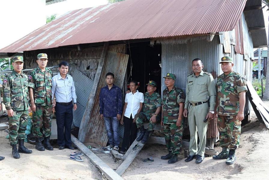 គ្រួសារអតីតយុទ្ធជនពលីនៅក្រុងស្ទឹងសែនមួយគ្រួសារ ទទួលបានអំណោយផ្ទះថ្មីពីសម្ដេចតេជោ និងសម្ដេចកិត្តិព្រឹទ្ធបណ្ឌិត - Image 10