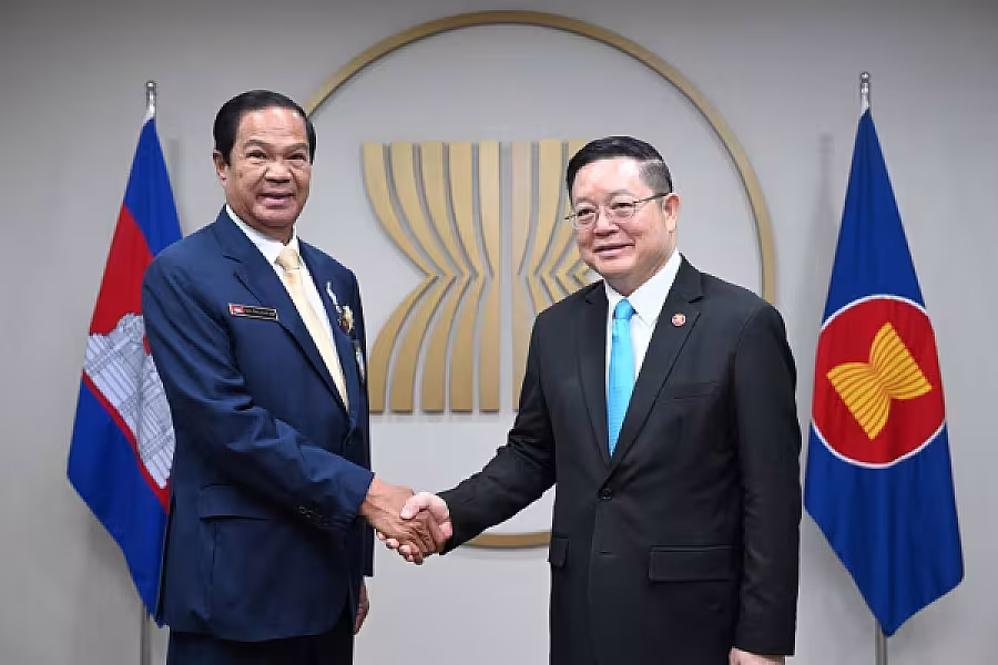 ឯកឧត្តមកិត្តិសង្គហបណ្ឌិត គន់ គីម ដឹកនាំគណៈប្រតិភូ អ.ន.ក ជួបសម្តែងការគួរសមជាមួយអគ្គលេខាធិការអាស៊ាន នៅទីក្រុងហ្សាកាតា