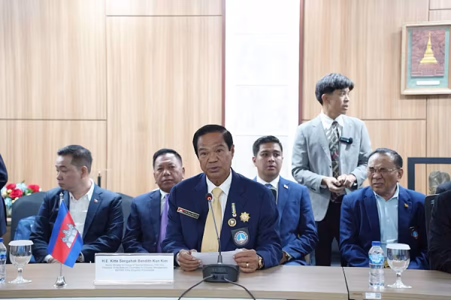 ឯកឧត្តមកិត្តិសង្គហបណ្ឌិត គន់ គីម ដឹកនាំគណៈប្រតិភូ អ.ន.ក ជួបសម្តែងការគួរសមជាមួយអគ្គលេខាធិការអាស៊ាន នៅទីក្រុងហ្សាកាតា - Image 3