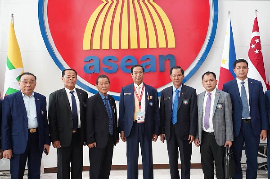 ឯកឧត្តមកិត្តិសង្គហបណ្ឌិត គន់ គីម ដឹកនាំគណៈប្រតិភូ អ.ន.ក ជួបសម្តែងការគួរសមជាមួយអគ្គលេខាធិការអាស៊ាន នៅទីក្រុងហ្សាកាតា - Image 17