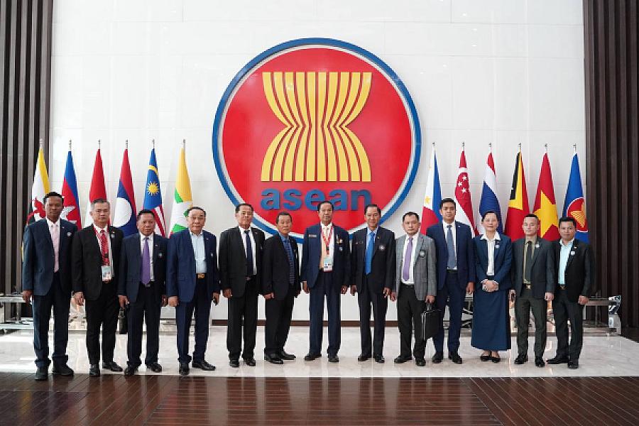 ឯកឧត្តមកិត្តិសង្គហបណ្ឌិត គន់ គីម ដឹកនាំគណៈប្រតិភូ អ.ន.ក ជួបសម្តែងការគួរសមជាមួយអគ្គលេខាធិការអាស៊ាន នៅទីក្រុងហ្សាកាតា - Image 18