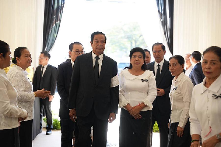 ឯកឧត្តមកិត្តិសង្គហបណ្ឌិត គន់ គីម អញ្ជើញដឹកនាំគណៈប្រតិភូគោរពវិញ្ញាណក្ខន្ធសព ឯកឧត្តម សាស្ត្រាចារ្យ ហេង តៃគ្រី រដ្ឋលេខាធិការក្រសួងសុខាភិបាល