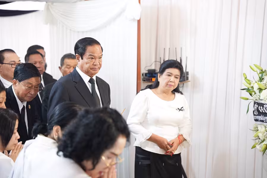 ឯកឧត្តមកិត្តិសង្គហបណ្ឌិត គន់ គីម អញ្ជើញដឹកនាំគណៈប្រតិភូគោរពវិញ្ញាណក្ខន្ធសព ឯកឧត្តម សាស្ត្រាចារ្យ ហេង តៃគ្រី រដ្ឋលេខាធិការក្រសួងសុខាភិបាល - Image 8