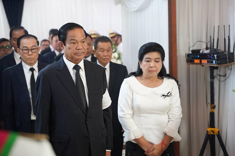 ឯកឧត្តមកិត្តិសង្គហបណ្ឌិត គន់ គីម អញ្ជើញដឹកនាំគណៈប្រតិភូគោរពវិញ្ញាណក្ខន្ធសព ឯកឧត្តម សាស្ត្រាចារ្យ ហេង តៃគ្រី រដ្ឋលេខាធិការក្រសួងសុខាភិបាល - Image 9