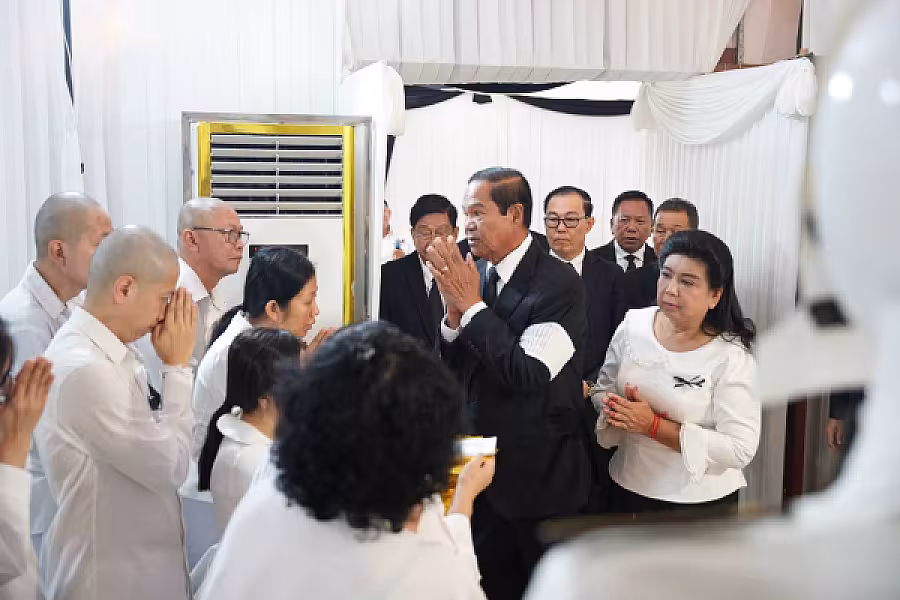 ឯកឧត្តមកិត្តិសង្គហបណ្ឌិត គន់ គីម អញ្ជើញដឹកនាំគណៈប្រតិភូគោរពវិញ្ញាណក្ខន្ធសព ឯកឧត្តម សាស្ត្រាចារ្យ ហេង តៃគ្រី រដ្ឋលេខាធិការក្រសួងសុខាភិបាល - Image 10