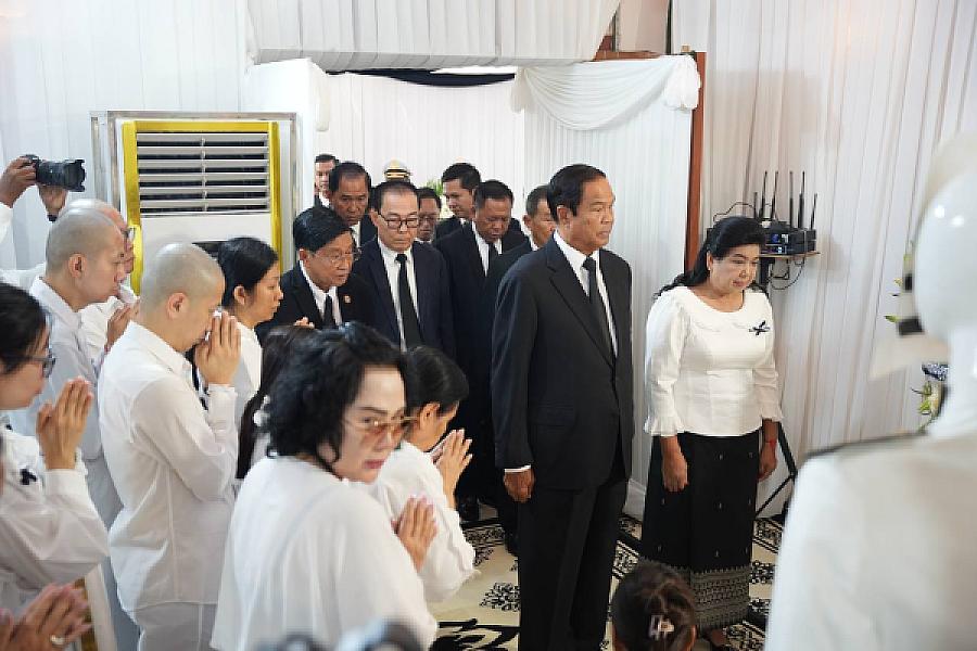 ឯកឧត្តមកិត្តិសង្គហបណ្ឌិត គន់ គីម អញ្ជើញដឹកនាំគណៈប្រតិភូគោរពវិញ្ញាណក្ខន្ធសព ឯកឧត្តម សាស្ត្រាចារ្យ ហេង តៃគ្រី រដ្ឋលេខាធិការក្រសួងសុខាភិបាល - Image 13