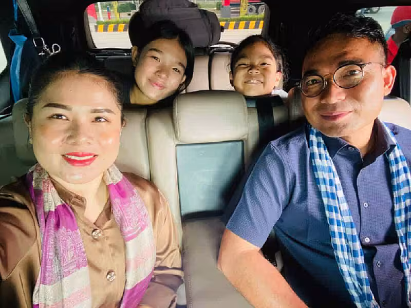 លោកជំទាវ សុផាត មករា ទីប្រឹក្សាក្រសួងពាណិជ្ជកម្ម ចូលរួមឧបត្ថម្ភថវិកាចំនួន ១,០០០,០០០ រៀល  ដើម្បីរៀបចំមហាសន្និបាតវិសាមញ្ញតំណាងសមាគមអតីតយុទ្ធជនកម្ពុជាទូទាំងប្រទេស